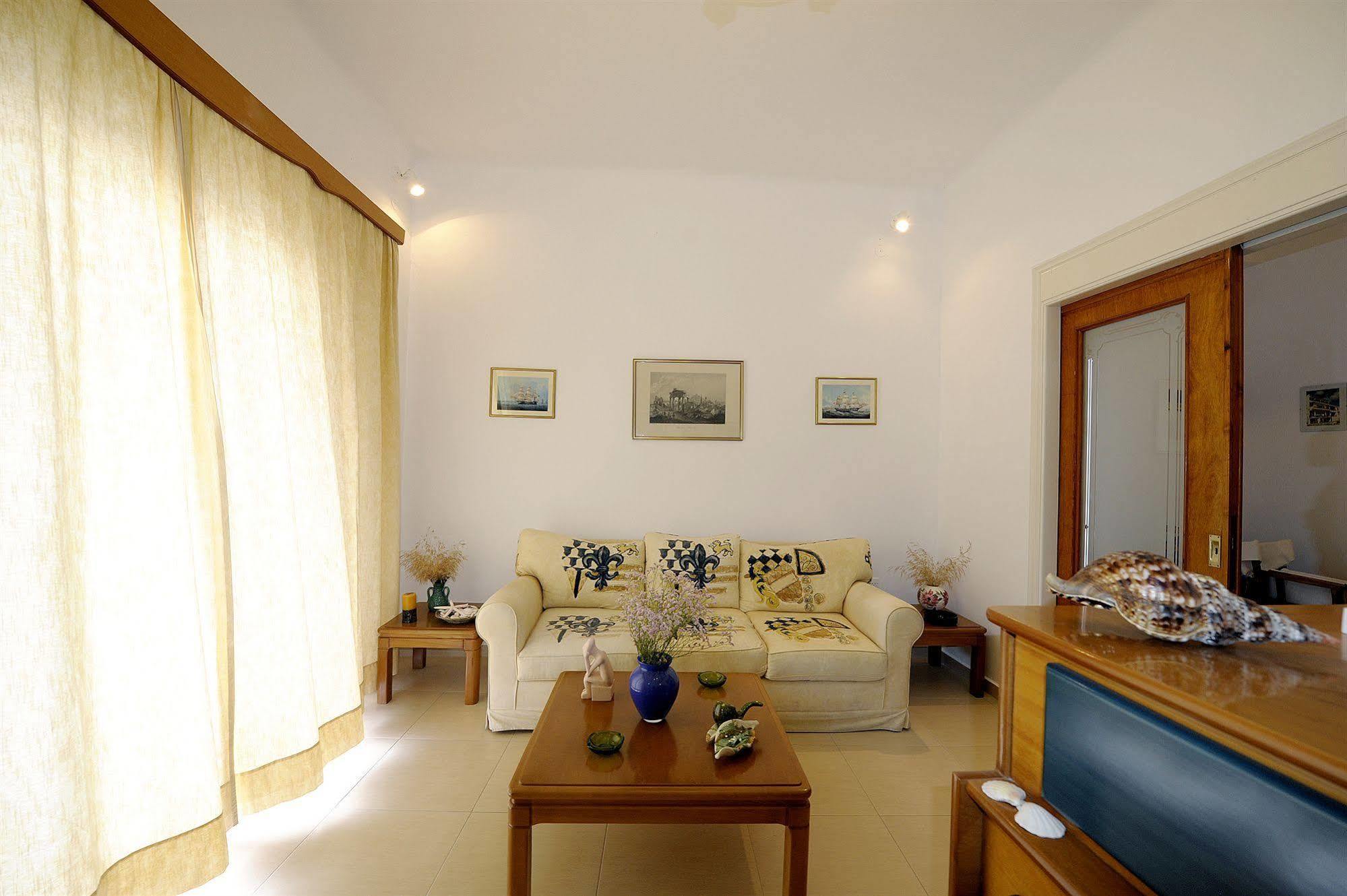 Corali Hotel Adamantas  Luaran gambar