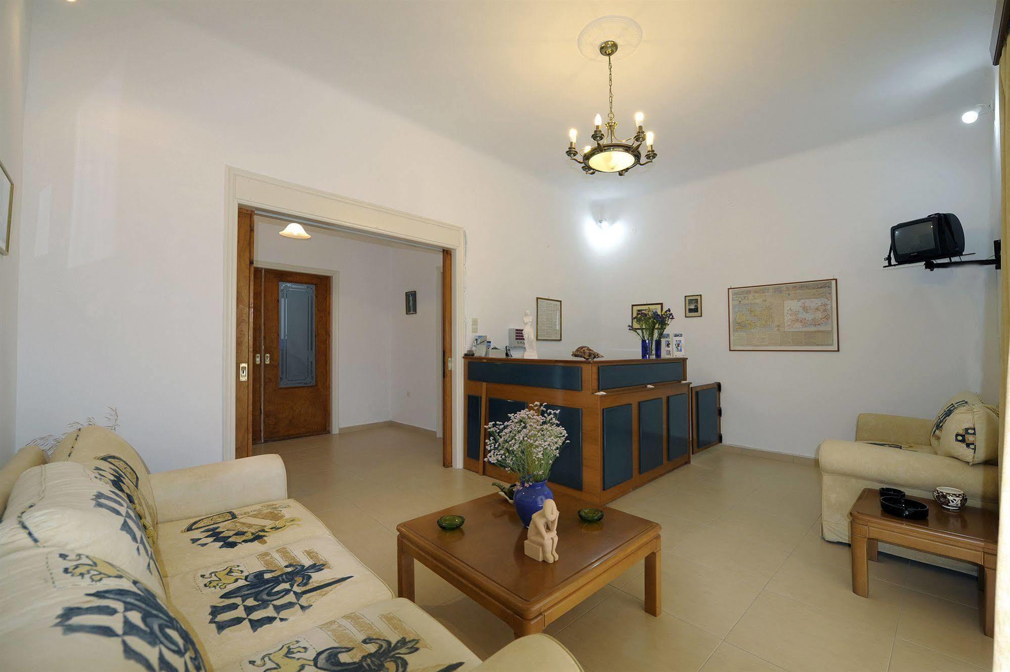 Corali Hotel Adamantas  Luaran gambar